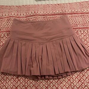 Gold hinge skirt